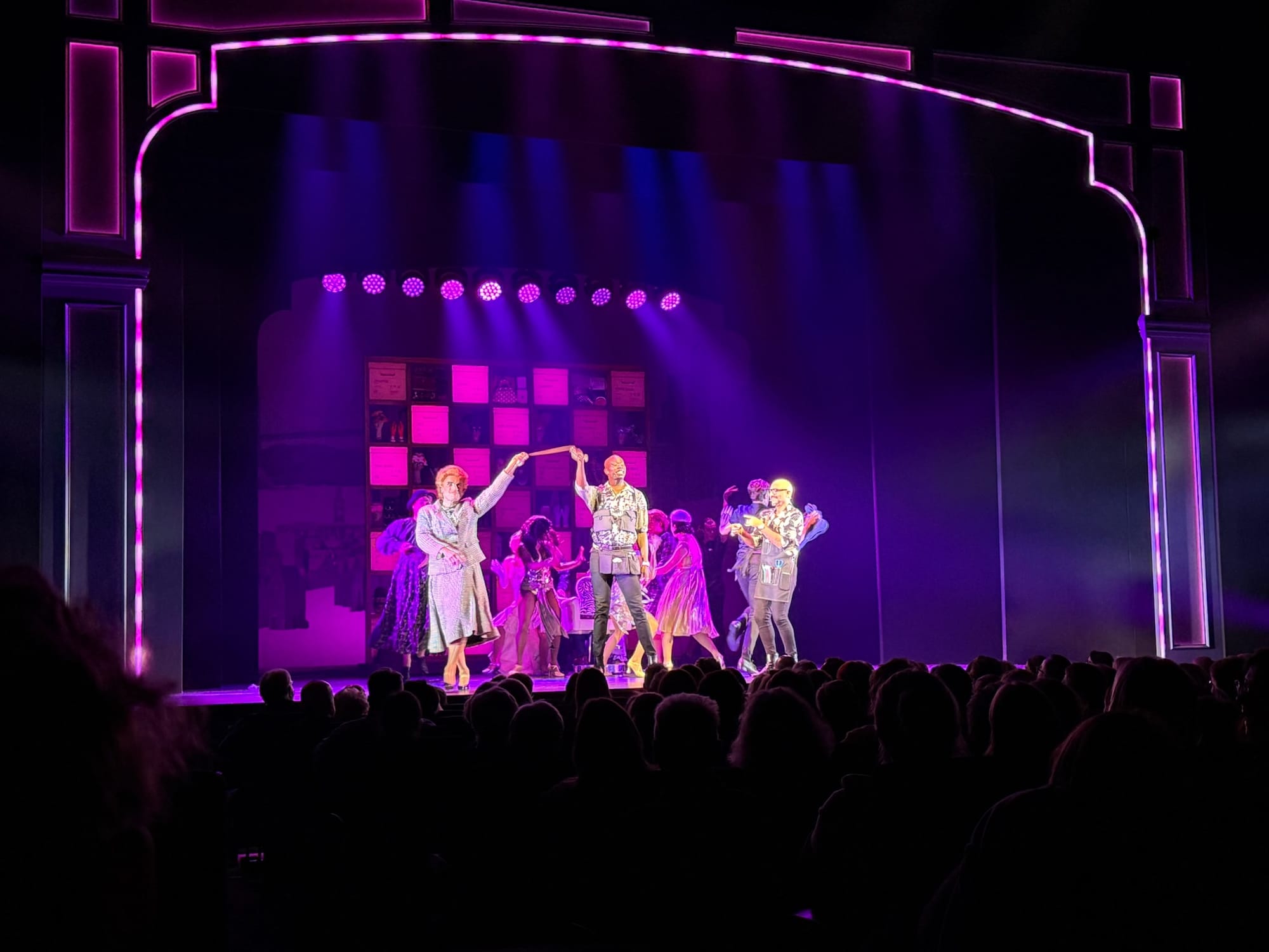 Musical-Review für Kreuzfahrer: Mrs. Doubtfire im Capitol Theater Düsseldorf