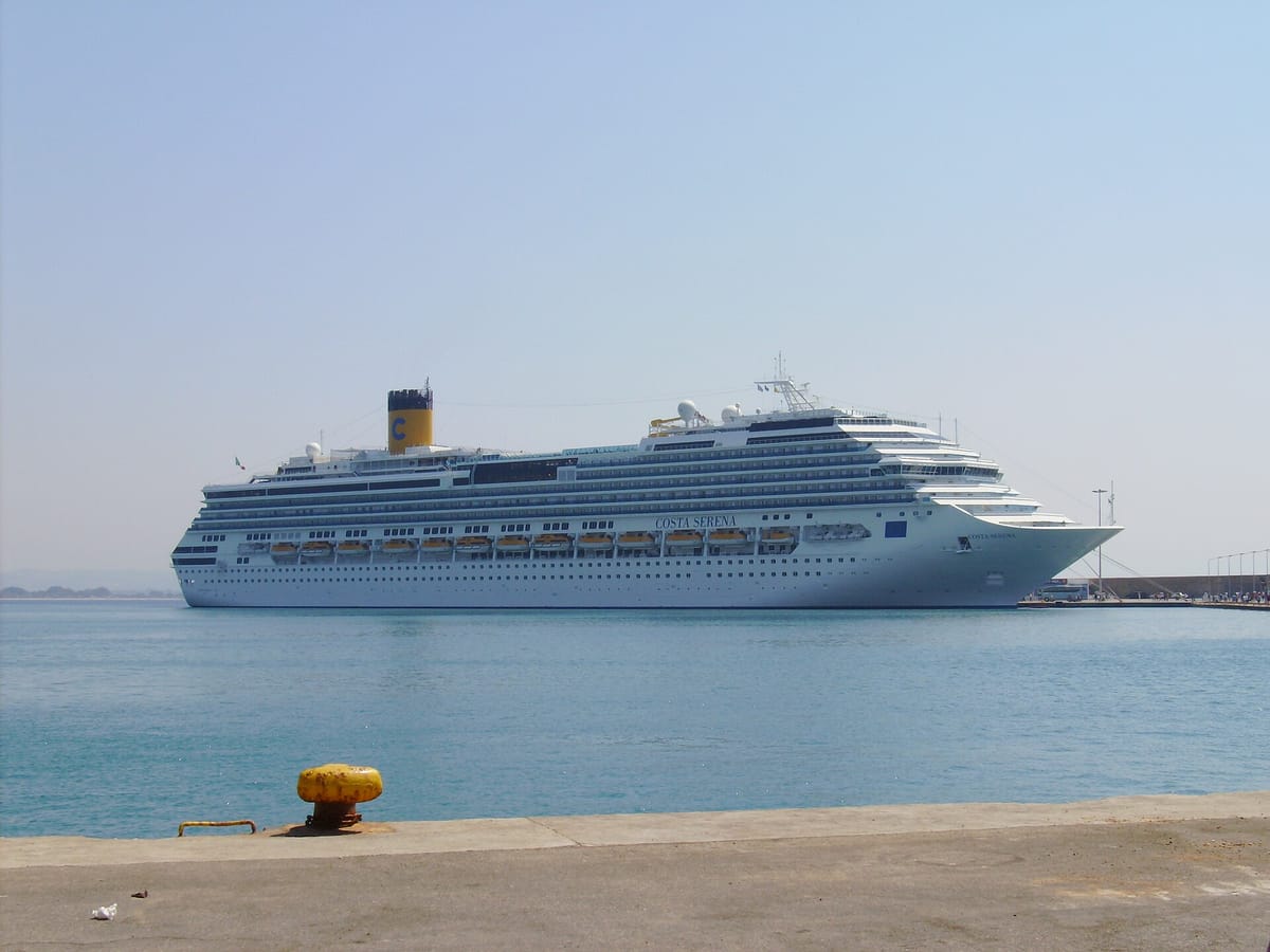 Die Costa Serena