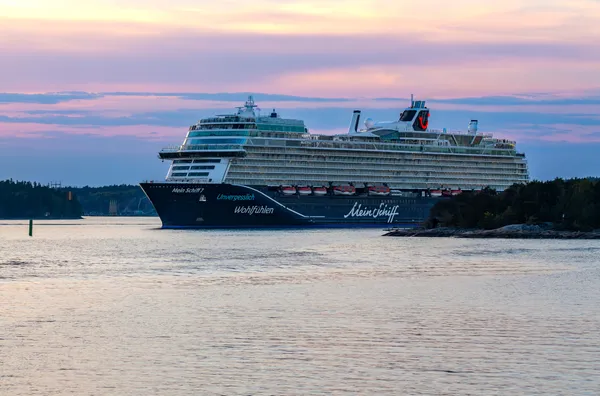 Mein Schiff 7: Vom Stapellauf in Turku zur feierlichen Taufe in Kiel