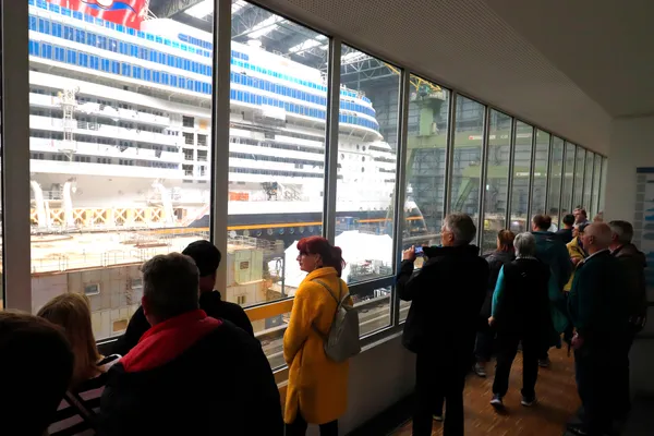 Ferientipp: Ein Besuch im Meyer Werft Besucherzentrum in Papenburg