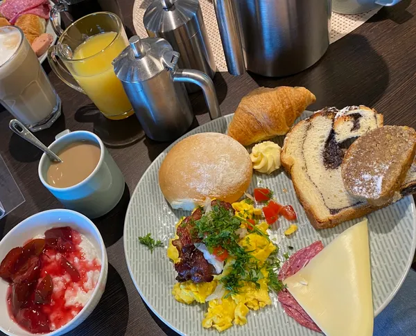 Frühstück an Bord von AIDA: Der perfekte Start in den Tag auf hoher See